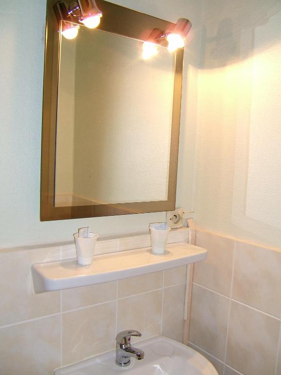 Hotel Bressan Du Xx° Siecle Bourg-en-Bresse Room photo