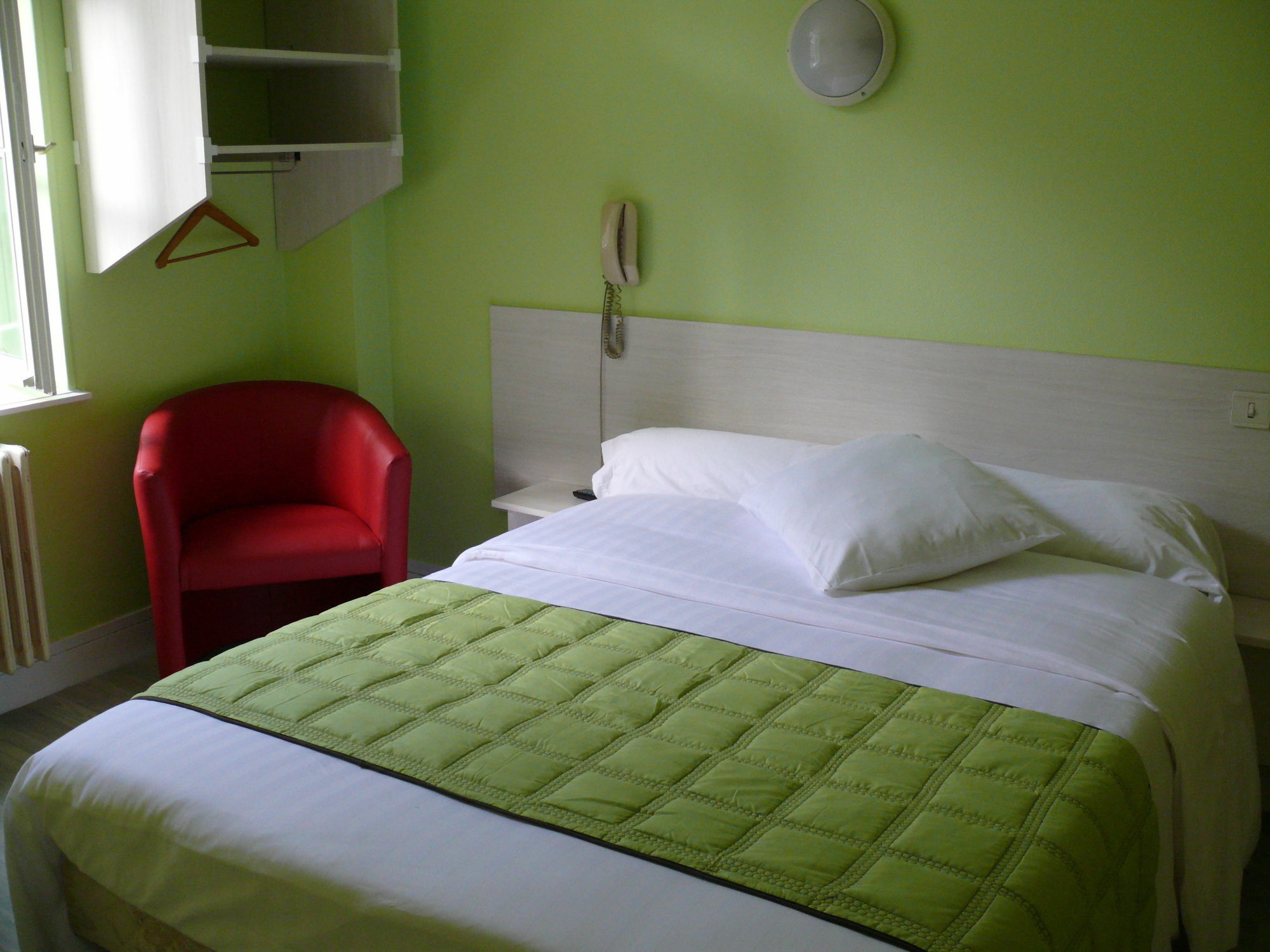 Hotel Bressan Du Xx° Siecle Bourg-en-Bresse Exterior photo